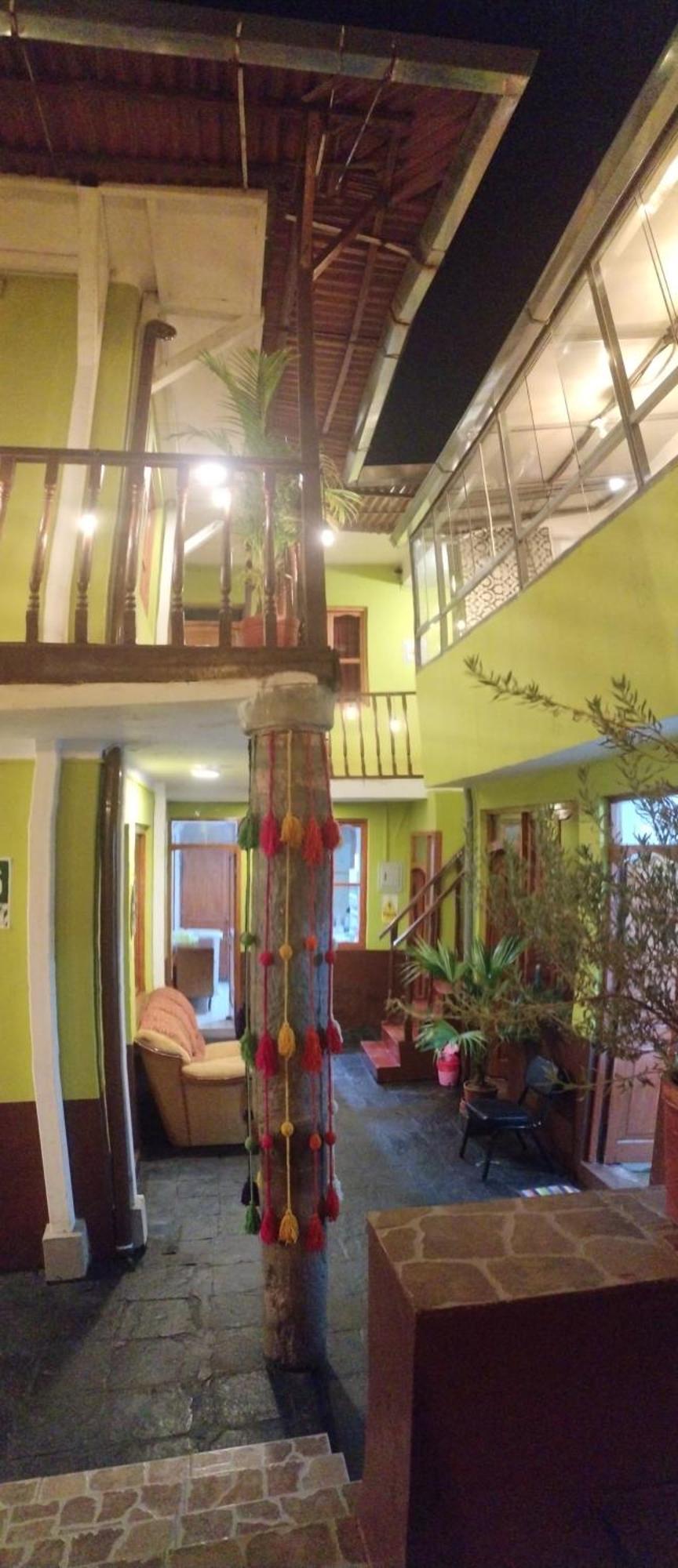 Bed and breakfast Zarate's *