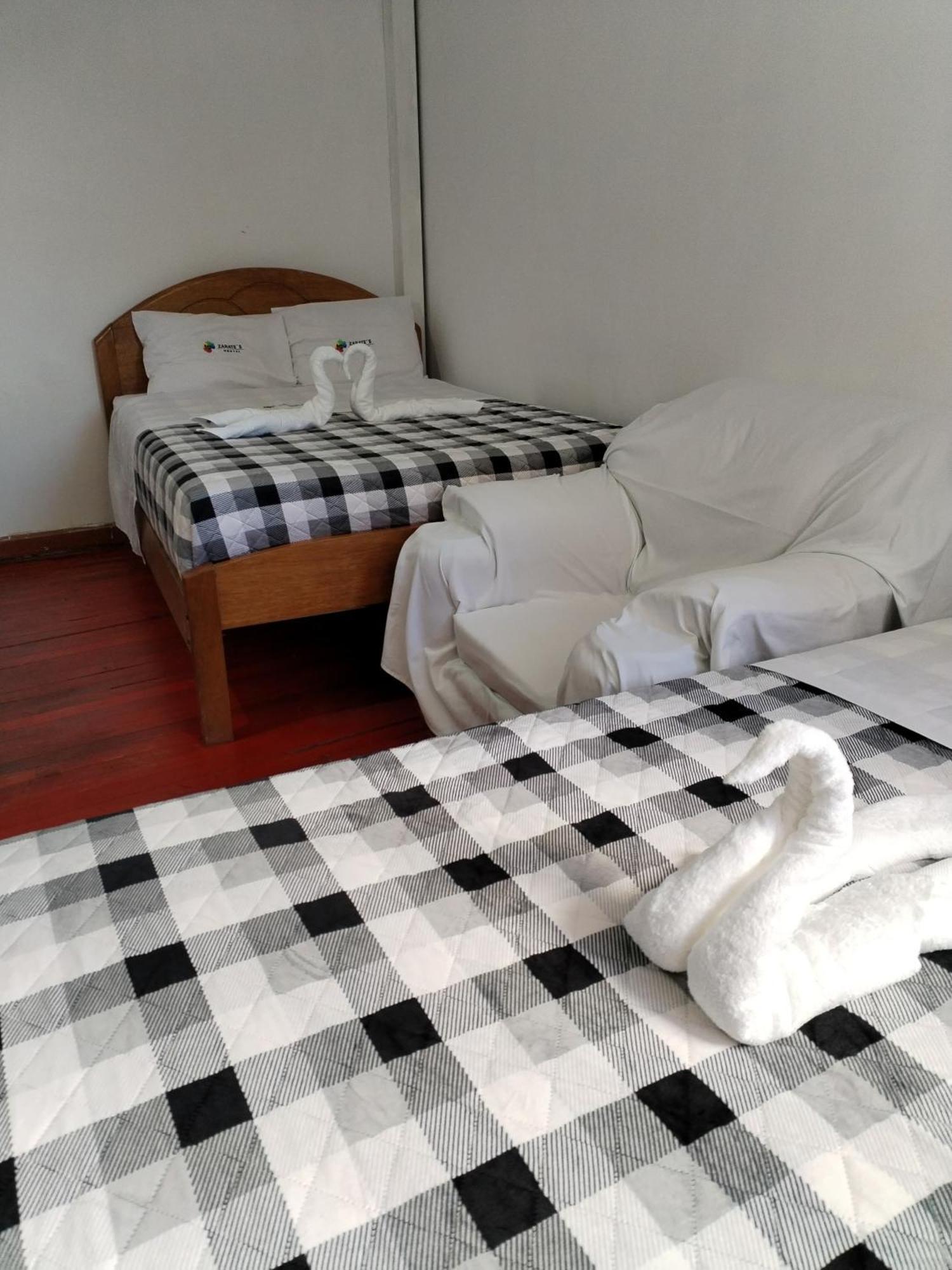 Zarate's Bed and breakfast *